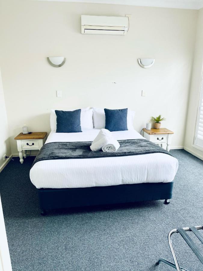 The Astor Hotel Motel Goulburn Exterior foto